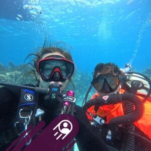 Meet your Posher, Derian